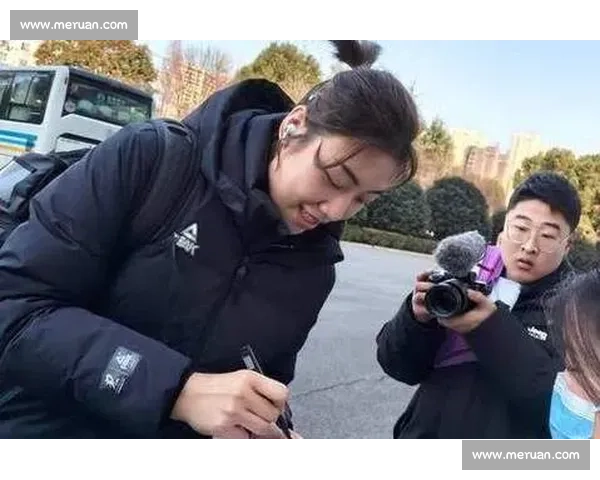 留洋小将刘锦程西海岸试训获好评，中场新星崭露头角