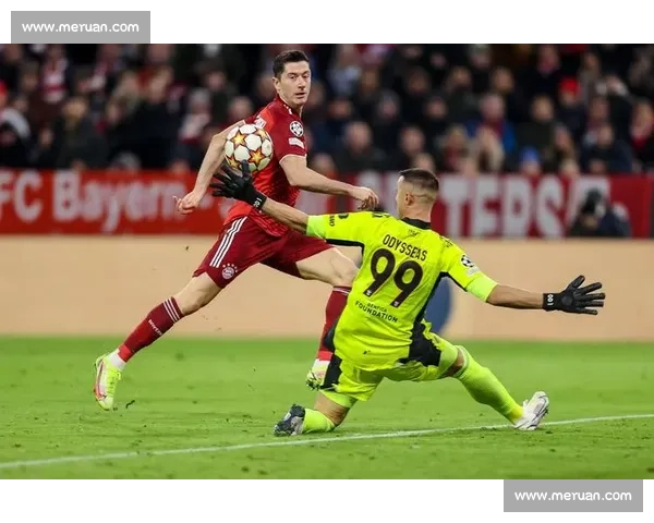 甘伯杯大捷后弗里克放休 莱万领衔核心组加练冲刺新赛季